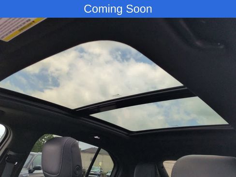 Used 2023 Cadillac XT4 Premium Luxury w/ Cold Weather Package AWD/4WD image 19