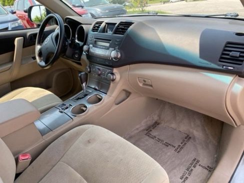 Used 2010 Toyota Highlander 4WD image 21