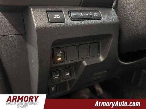 Used 2022 Nissan Frontier SV w/ Technology Package image 10