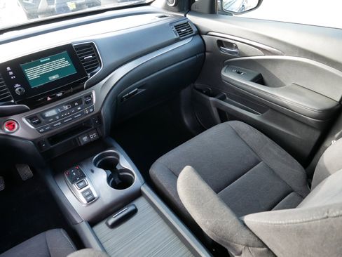 Used 2022 Honda Pilot Sport image 11