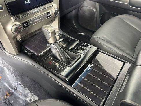 Used 2021 Lexus GX 460 Premium w/ Premium Package AWD/4WD image 17