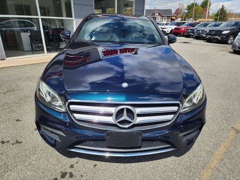 Used 2017 Mercedes-Benz E 300 4MATIC image 2