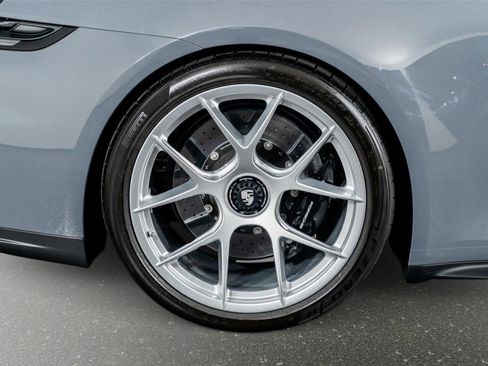 Used 2026 Porsche 911 GT3 w/ Lightweight Package In Black RWD image 9
