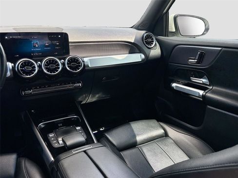 Used 2023 Mercedes-Benz EQB 250+ image 22