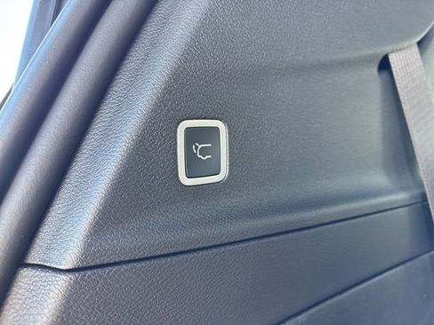 New 2026 Chrysler Pacifica Select image 11