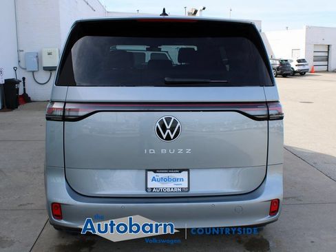 New 2025 Volkswagen ID. Buzz Pro S RWD image 5