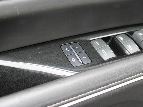 Certified 2022 Cadillac Escalade Sport Platinum AWD/4WD image 12