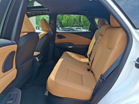 Certified 2023 Lexus RX 350 Premium Plus w/ Cold Area Package AWD/4WD image 11