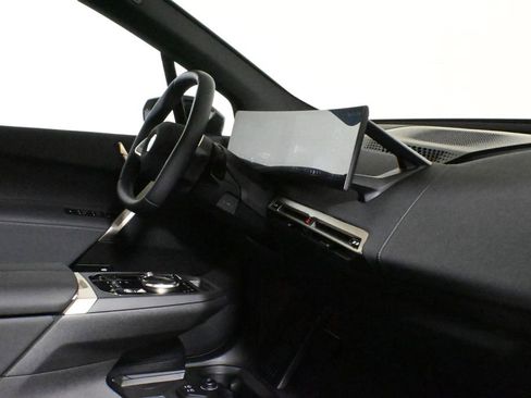 Used 2026 BMW iX xDrive45 w/ Premium Package image 31