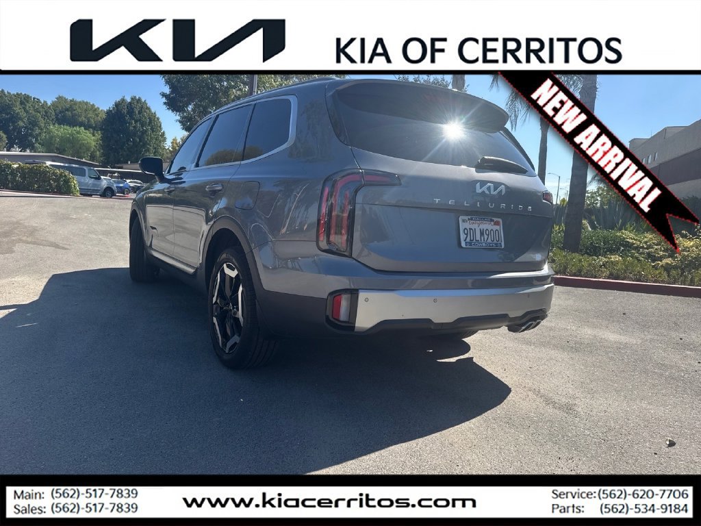 Certified 2023 Kia Telluride EX FWD image 3