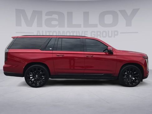 Certified 2026 Cadillac Escalade ESV Platinum Sport w/ LPO, ONYX Package AWD/4WD image 6
