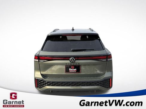 New 2026 Volkswagen Tiguan SE R-Line image 4