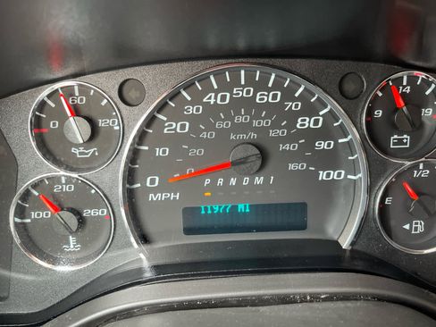 Used 2024 Chevrolet Express 2500 w/ Driver Convenience Package RWD image 11