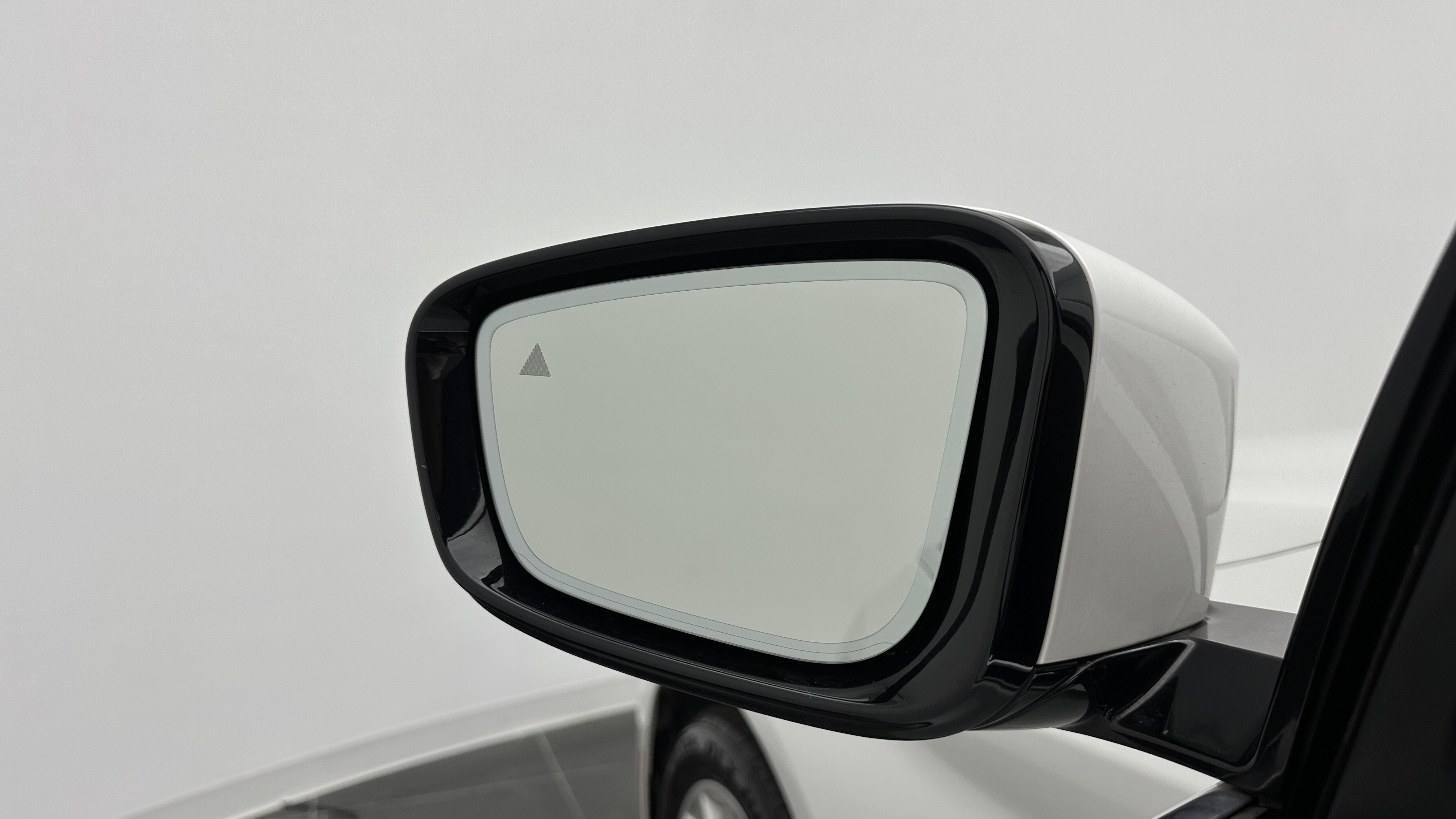 Used 2022 BMW 530i RWD image 16