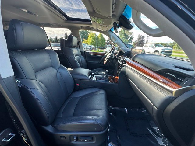 Used 2017 Lexus LX 570 4WD w/ Luxury Package image 29