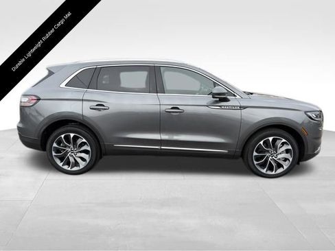 Used 2023 Lincoln Nautilus Reserve image 8