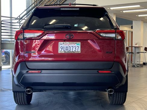 Used 2025 Toyota RAV4 XLE Premium FWD image 4