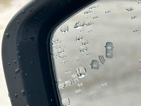 New 2025 Nissan Pathfinder SV w/ Black Appearance Package image 15