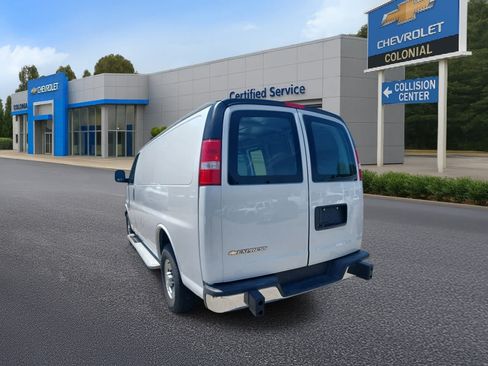 Used 2024 Chevrolet Express 2500 w/ Driver Convenience Package RWD image 5