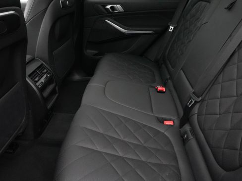 Used 2024 BMW X5 xDrive40i image 33