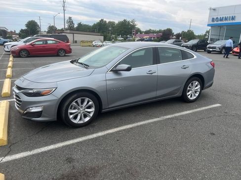 Used 2025 Chevrolet Malibu LT FWD image 1
