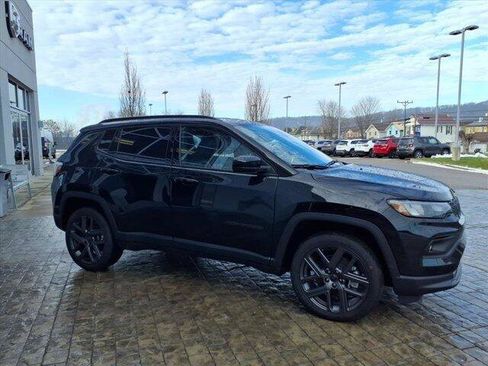 New 2026 Jeep Compass Latitude AWD/4WD image 5