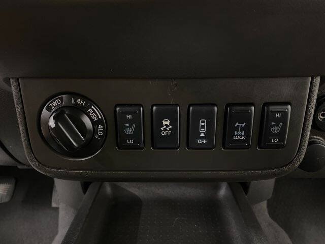 Used 2019 Nissan Frontier PRO-4X AWD/4WD image 27