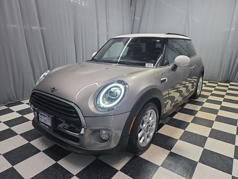 Used 2019 MINI Cooper 2-Door Hardtop w/ Premium Package image 1