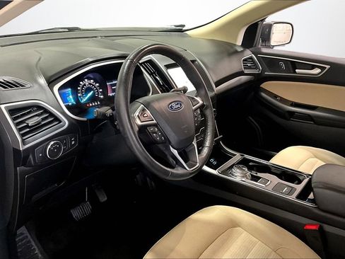 Used 2019 Ford Edge SEL image 17