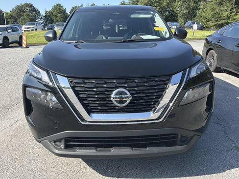 Used 2021 Nissan Rogue S FWD image 2