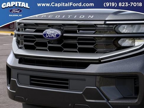 New 2027 Ford Expedition Platinum w/ Platinum Ultimate Package AWD/4WD image 17