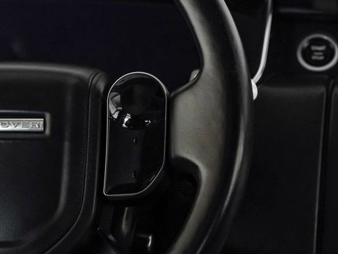 Used 2018 Land Rover Range Rover HSE image 17