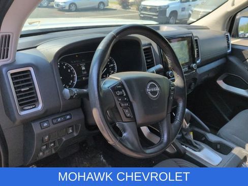 Used 2022 Nissan Frontier SV w/ Technology Package AWD/4WD image 9
