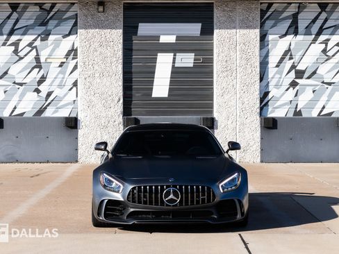 Used 2018 Mercedes-Benz AMG GT R image 3