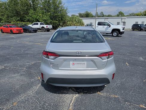 Used 2024 Toyota Corolla LE FWD image 5