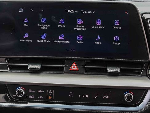 Certified 2024 Kia Sportage EX AWD/4WD image 11