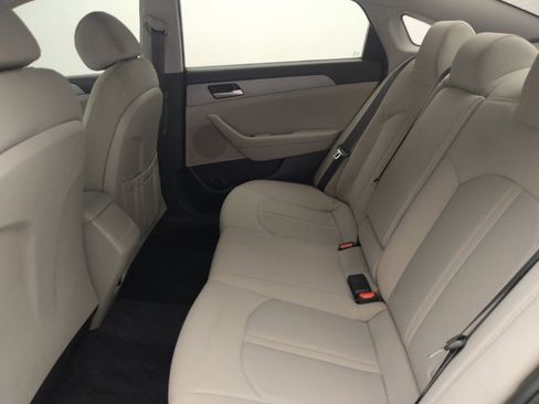 Used 2019 Hyundai Sonata SE FWD image 18