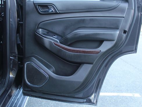 Used 2016 GMC Yukon SLT w/ Open Road Package AWD/4WD image 17