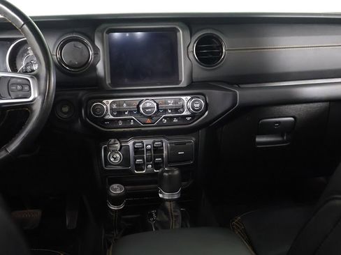 Used 2023 Jeep Wrangler Unlimited Sahara AWD/4WD image 31