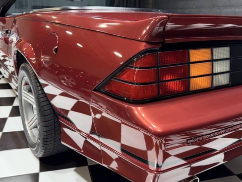 Used 1988 Chevrolet Camaro IROC-Z RWD image 20