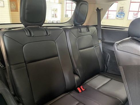 Used 2023 Lincoln Aviator AWD image 28
