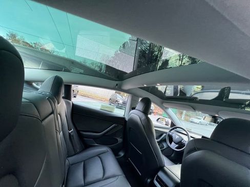 Used 2023 Tesla Model 3 Standard Range image 30