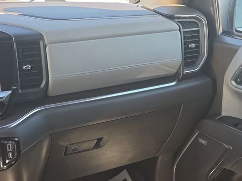 Used 2023 GMC Sierra 1500 SLT w/ SLT Convenience Package image 45