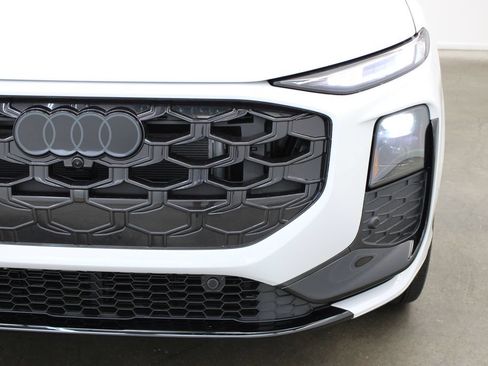 New 2026 Audi Q3 quattro 2.0T AWD/4WD image 8