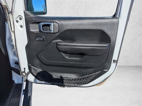 Used 2018 Jeep Wrangler Unlimited Sport S image 25