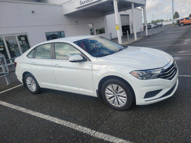 Used 2020 Volkswagen Jetta S w/ Driver Assistance Package FWD image 2