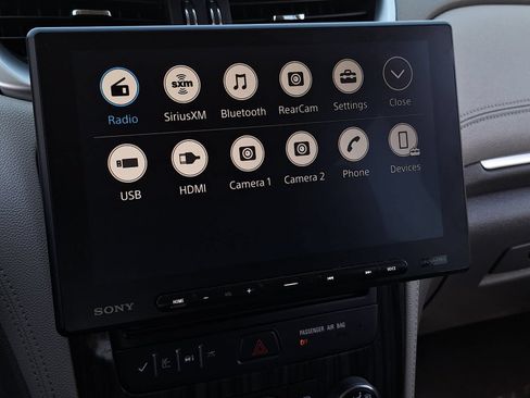 Used 2014 Chevrolet Traverse LT FWD image 25