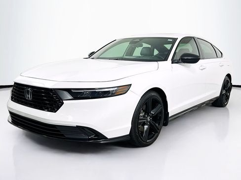 Used 2024 Honda Accord Sport image 1