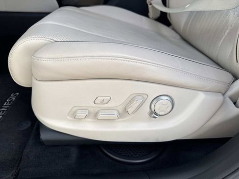 Used 2022 Genesis GV80 2.5T w/ Prestige Package 04 image 12