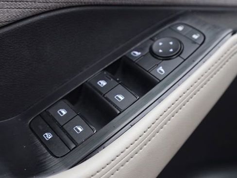 Used 2023 Nissan Rogue SL w/ SL Premium Package image 18